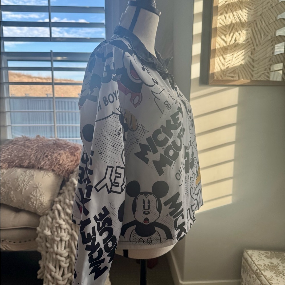 Womens Mickey Mouse Graphic Jacket size medium - Picture 7 of 7